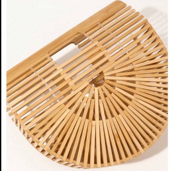 🌾 1  Handmade Bamboo Half Circle Beach Bag, Woven Rattan Straw - Picture 7 of 8